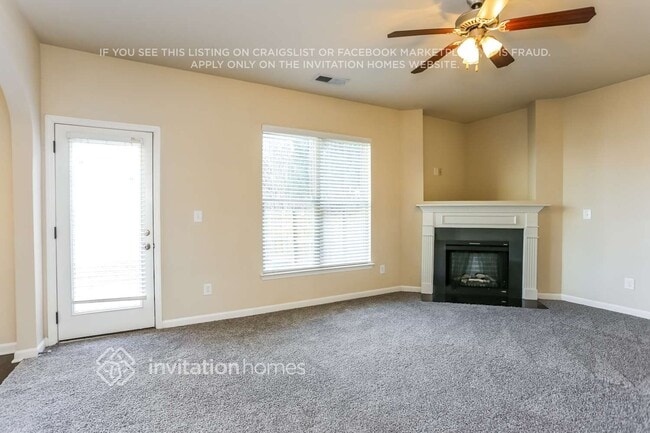 Photo - 4324 Grove Lake St SW