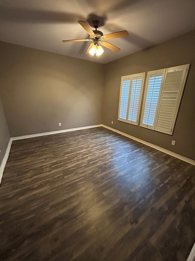 Photo - 7221 Barksdale Ln