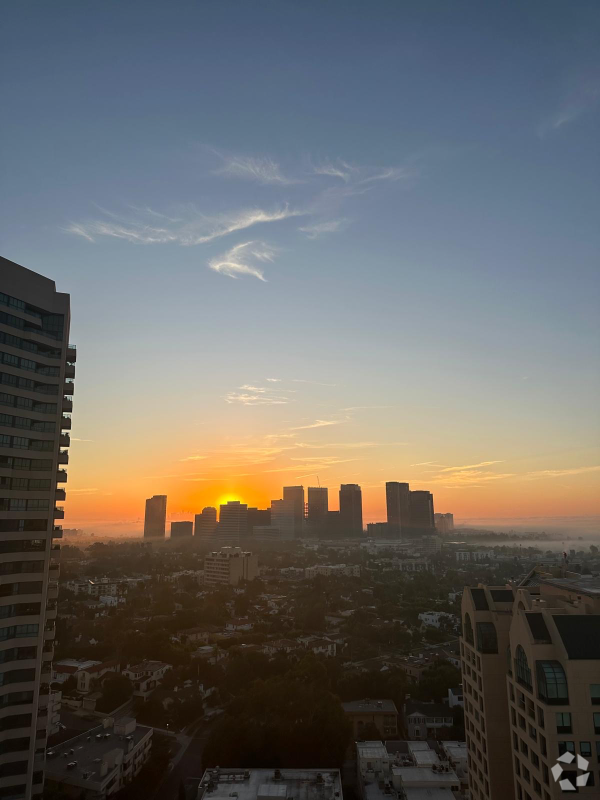 Building Photo - 10501 Wilshire Blvd Unit 2208 Rental