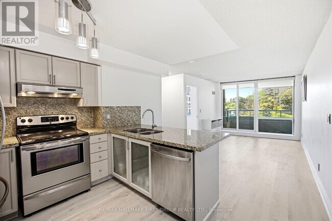 Photo - 33 Elm Dr W Unit 303