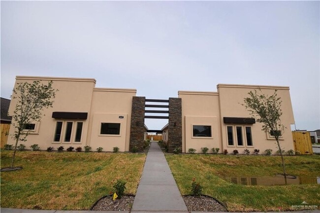Building Photo - 1217 Upas Dr Unit 2