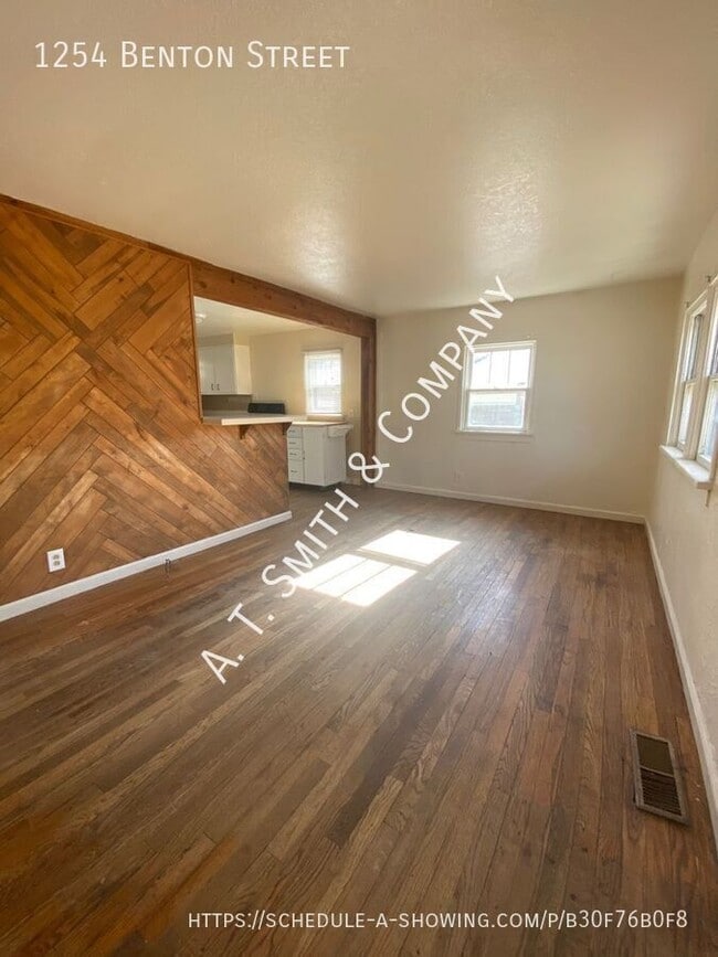 Photo - 1254 Benton St