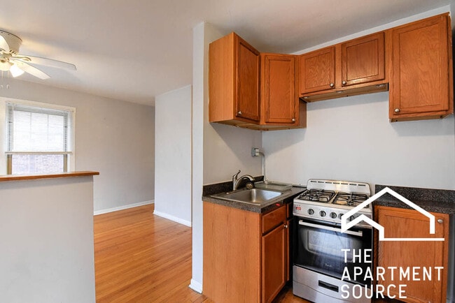 Building Photo - 3271 W Wrightwood Ave Unit 2AA
