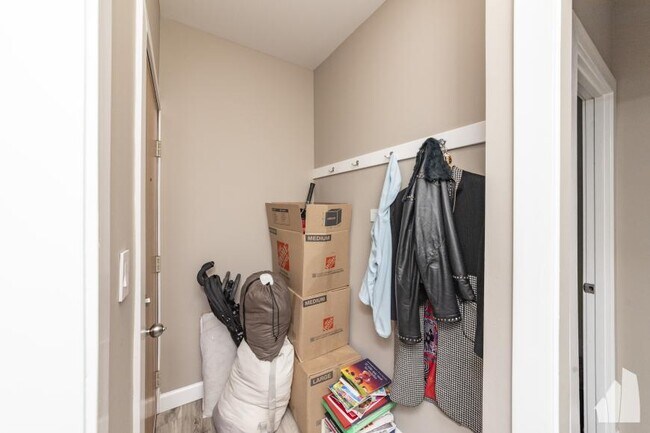 Photo - 2 bedroom in Chicago IL 60626 Unit 1E