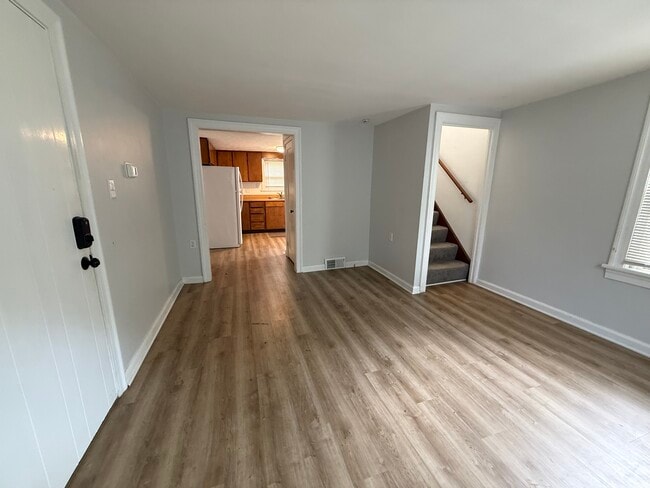 Photo - 231 N Spring Grove St Unit Apt 1