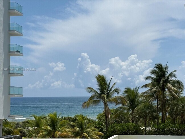 9201 Collins Ave Unit 521
