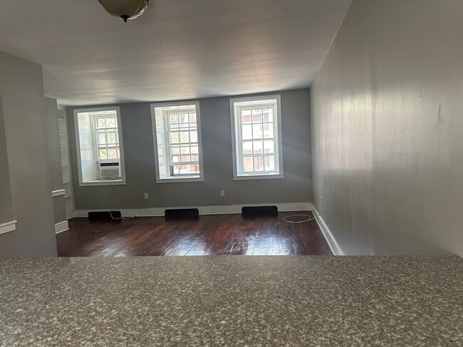 Photo - Delancey Street Unidad Second Floor