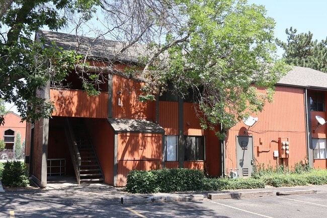 Building Photo - 2 Bedroom Condo Near CSU