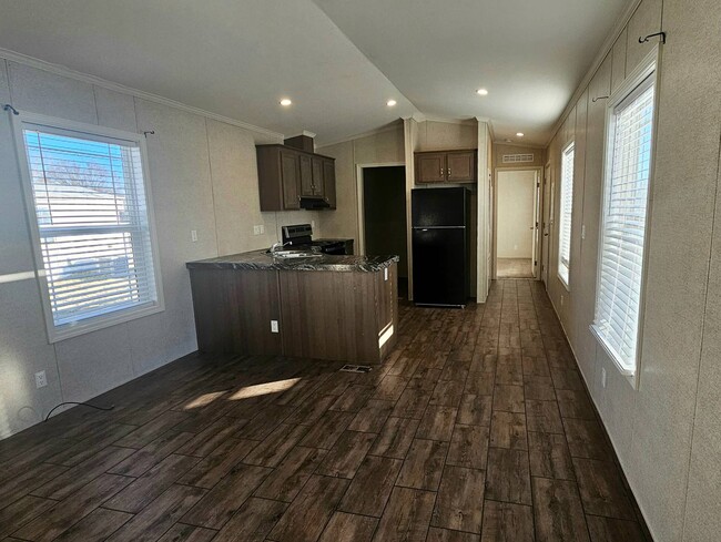 Photo - 2233 E Maywood St