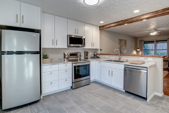 Photo - 203 Buck Cove Terrace