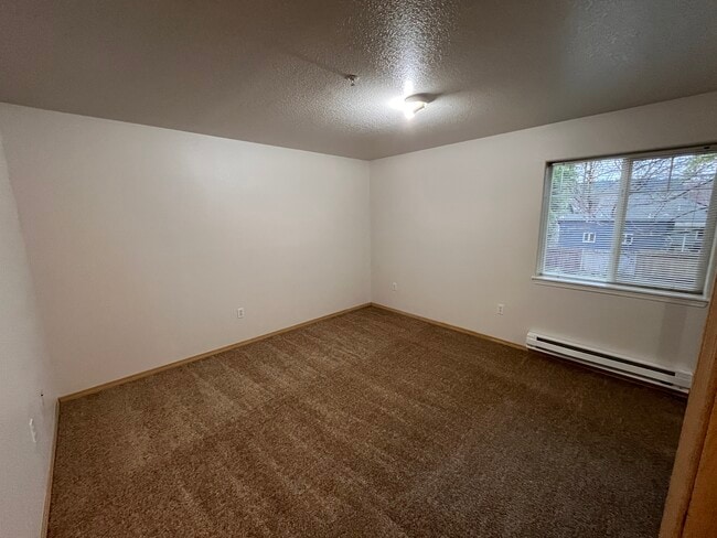 MF 11 - Cedarhurst Village Apartments