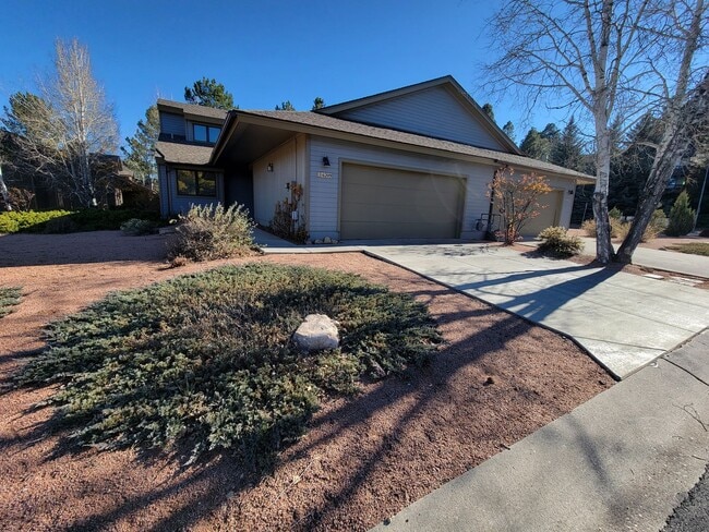 Building Photo - 6209 E Willow Loop