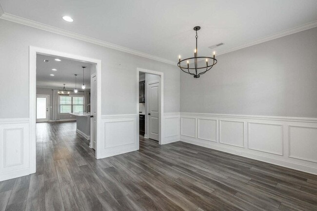 Photo - 5038 Shelterwood Dr NE