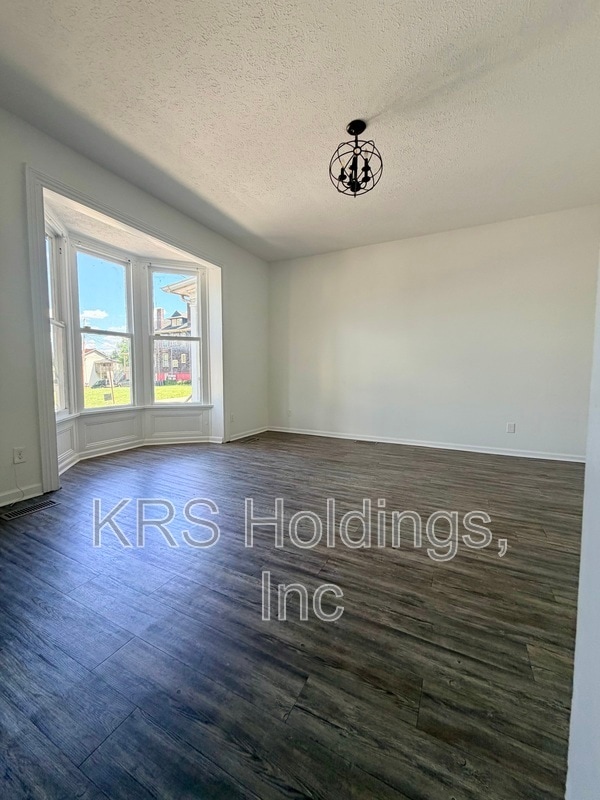 Photo - 1701 Grace St