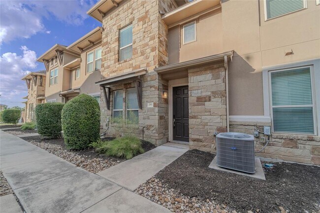 13800 Lyndhurst St Unidad 293