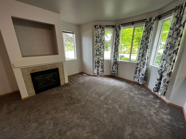 Photo - DuPont, end unit, 3 bedroom, 2.5 bath Townhome