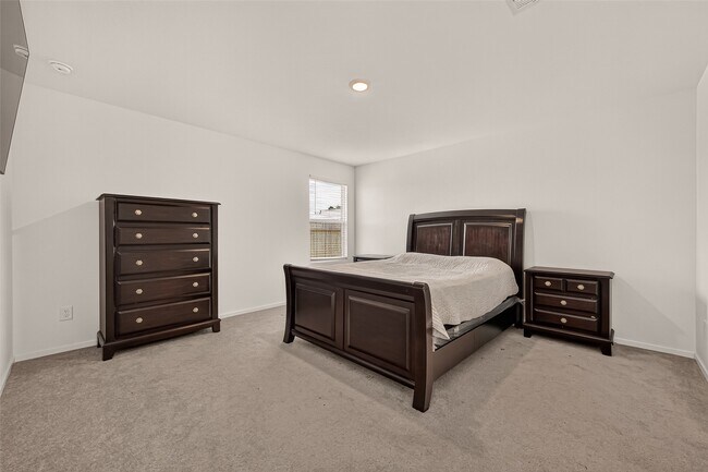 Building Photo - 31338 Black Cherry Holw Dr