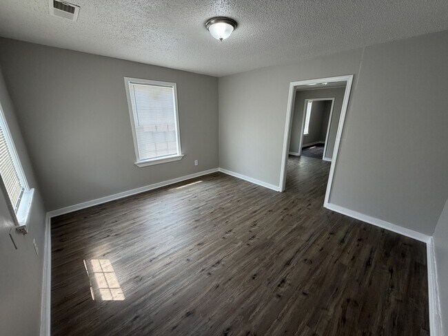 Photo - 2156 Ethlyn Ave