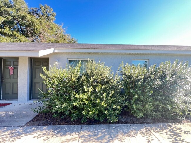Photo - Modern 2 Bedroom, 2 Bath Duplex in Ocala – Lawn Care Included!