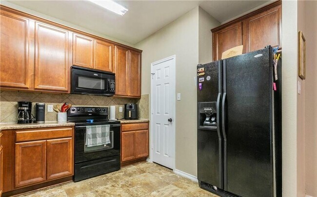 Photo - 3-bedroom 2.5 bathroom house for rent!