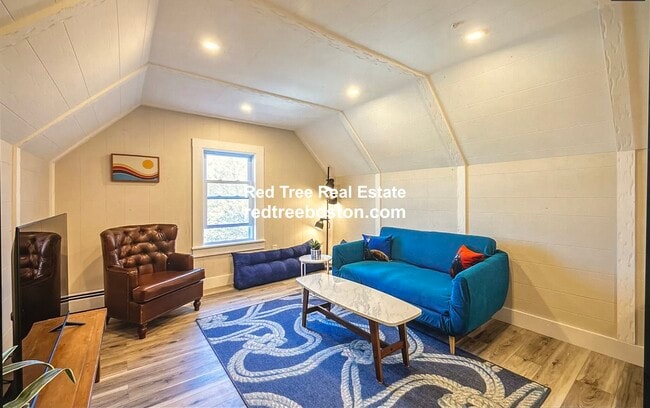 Photo - 482 Broadway