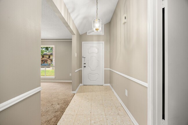 Photo - 5923 Pebble Springs Dr