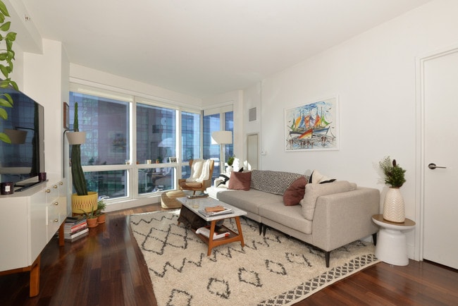 Building Photo - 77 Hudson St Unit 3011