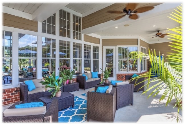 Pool - Riverwalk Apartment Homes