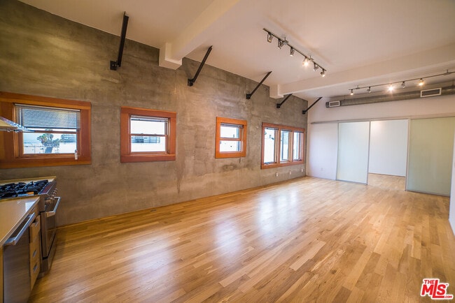 Photo - 8 Brooks Ave Unidad 13