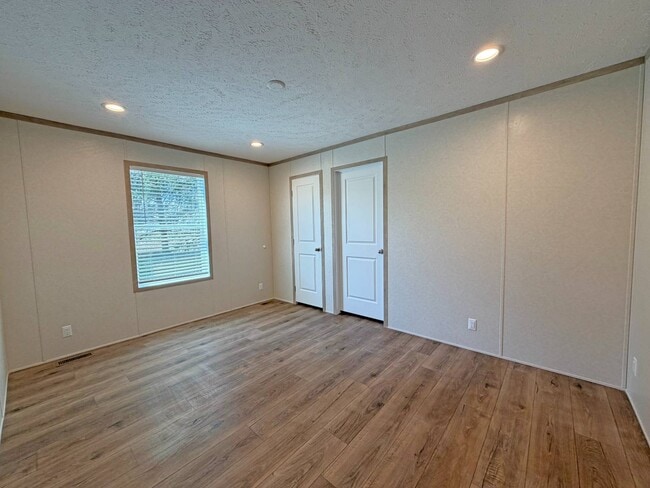 Photo - 781 W Walcott Rd
