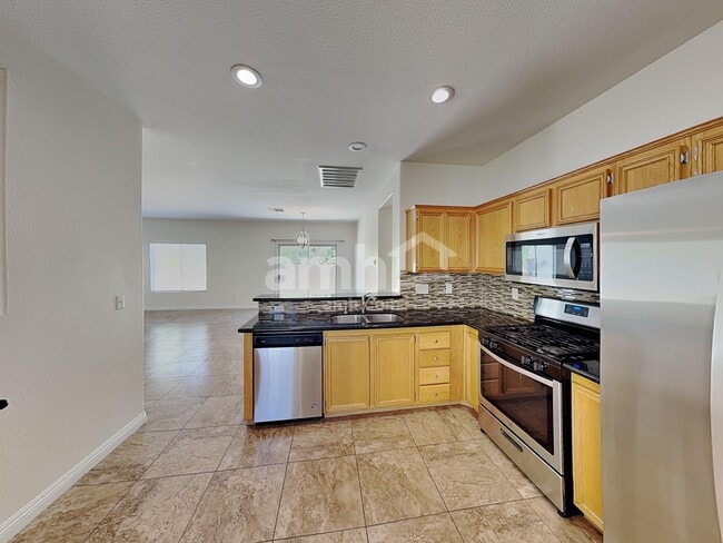 Photo - 1660 Encarta St