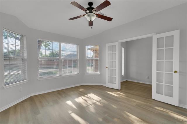 Photo - 712 Riverhead Dr