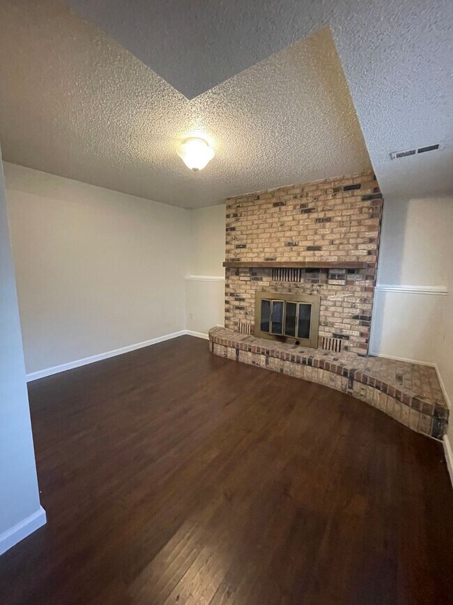 Photo - 1235 Apollo Dr