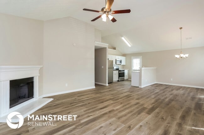 Photo - 5222 Alexander St