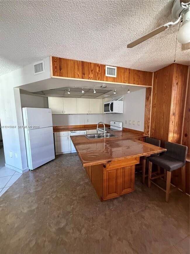 Photo - 8255 SW 152nd Ave Unit E-406