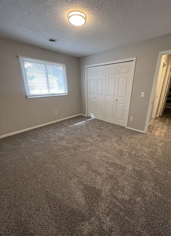 938 Wescott Trl Townhome Townhome Rental in Eagan MN