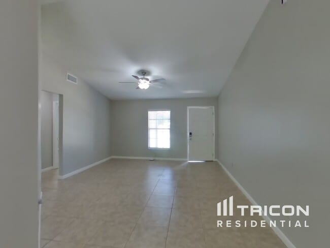 Photo - 13912 Henson Cir