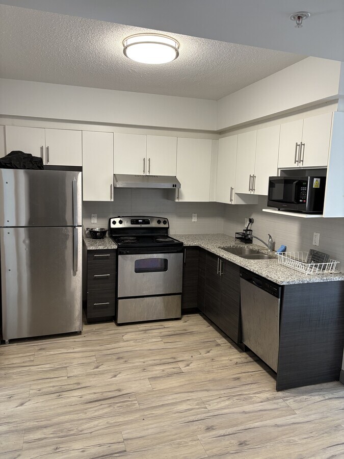 Photo - 258B-258B Sunview St