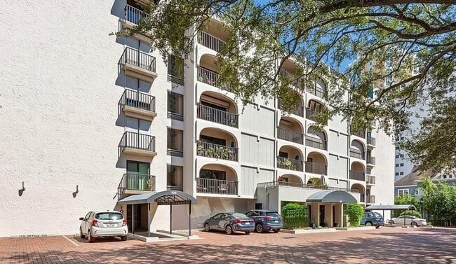 Building Photo - 105 4th Ave NE Unit 223