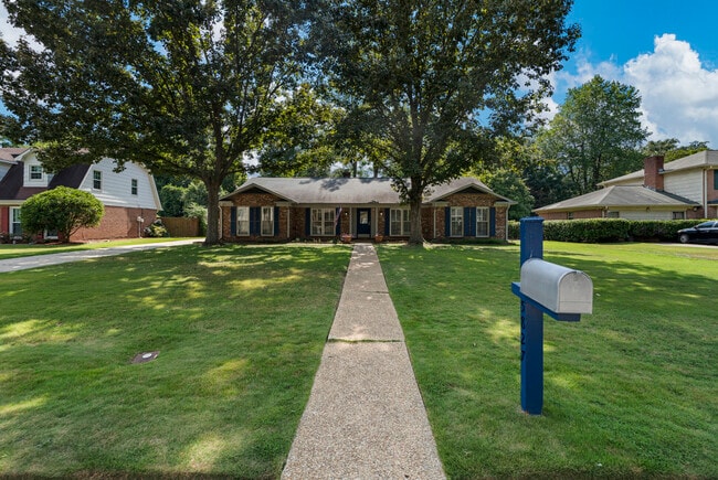 Photo - 5827 Winvelly Dr