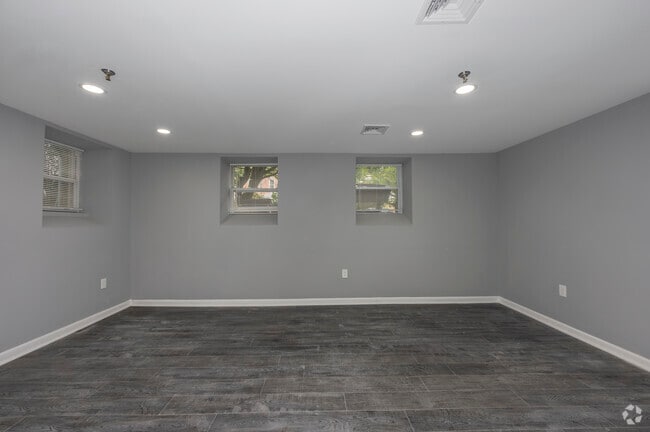 223 Meadow St - 3BD, 2BA - Primary Bedroom