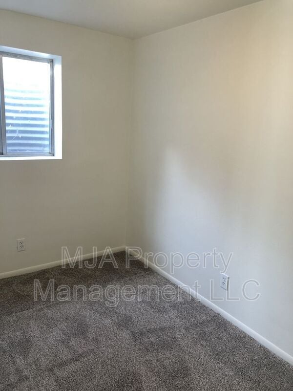 Photo - 4936 S La Brea St