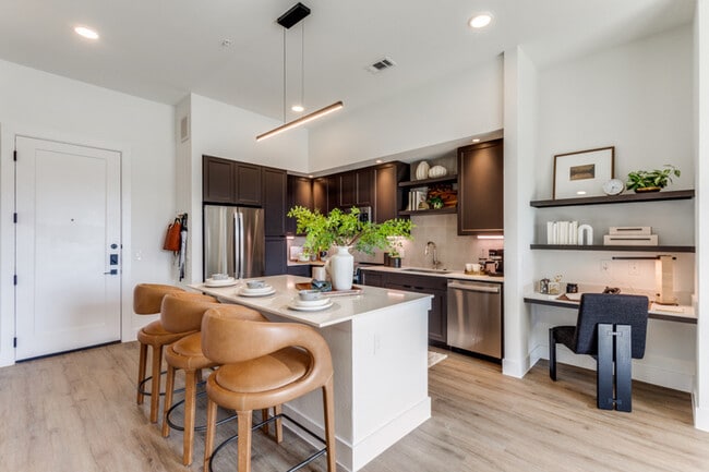 Pearl Bee Cave | Bee Cave, Texas | New Apartment Homes - Pearl Bee Cave