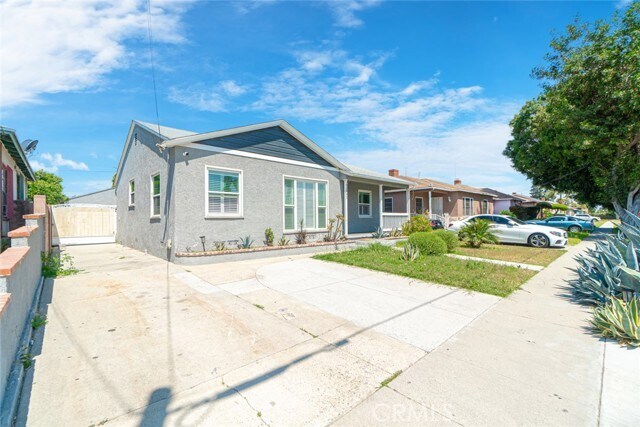 Photo - 1541 S Chester Ave