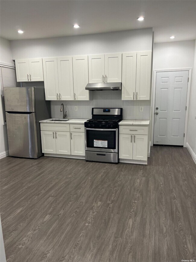 Photo - 85-44 102nd St