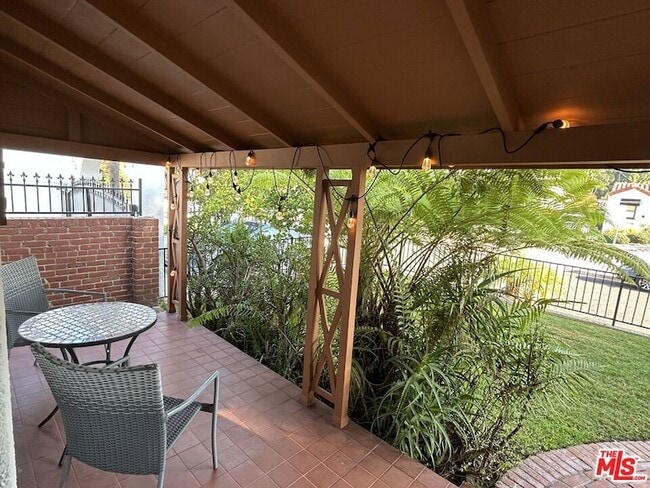 Photo - 3161 Vera Ave