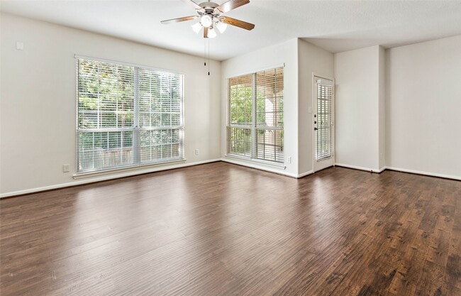 Photo - 6607 Lake Woodlands Dr
