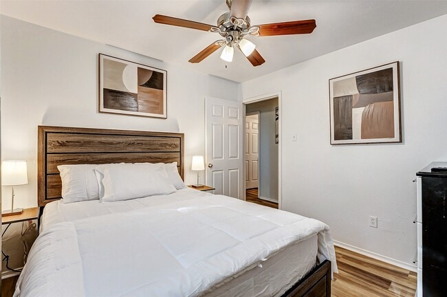 Building Photo - 92 N Deerfoot Cir