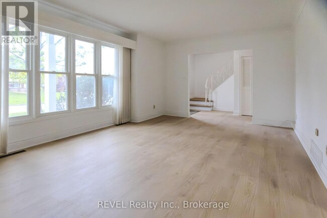 Photo - 19 Woodington Crescent