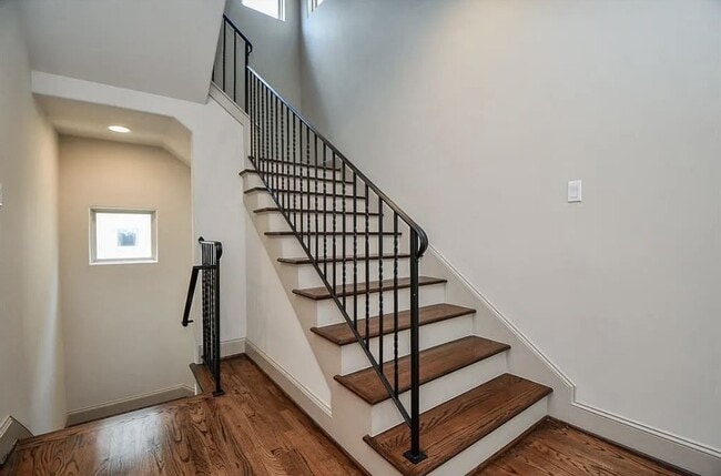 Photo - 2908 Leeland St